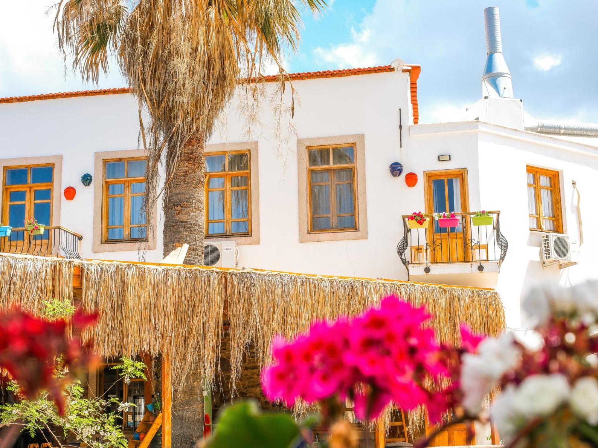 Cesme Puerhayal Pansiyon エクステリア 写真
